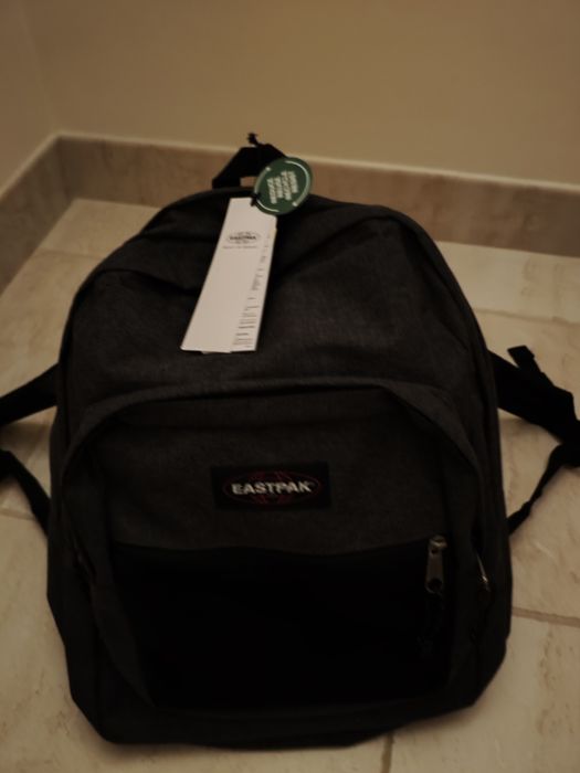 Mochila EASTPAk nova