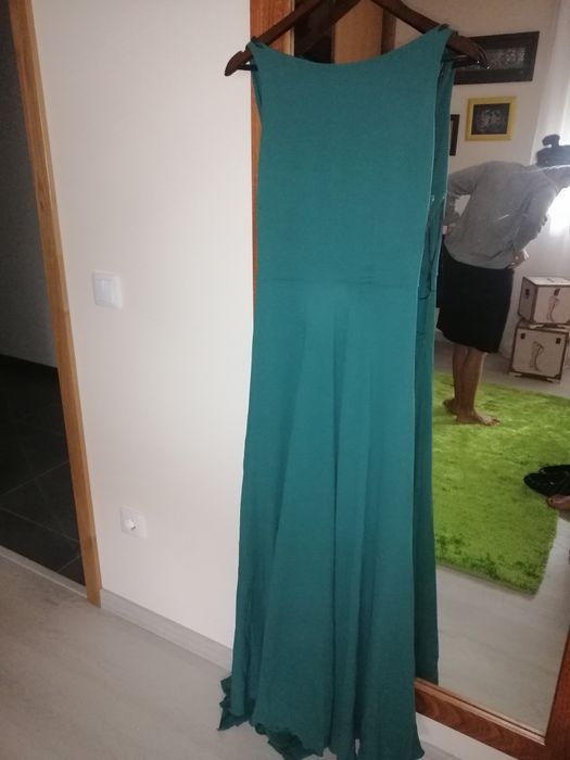 Vestido verde fluído, tamanho M