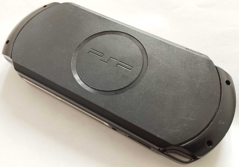 Konsola PlayStation Portable Sony PSP model E1004 Street