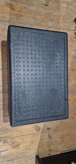 Caixa térmica usada