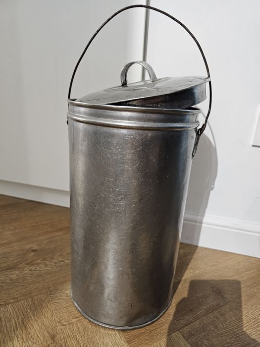 Pojemnik blaszany vintage