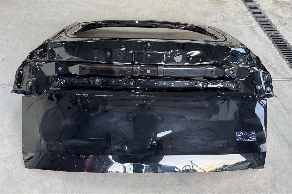 Tesla Model Y Juniper кришка багажника