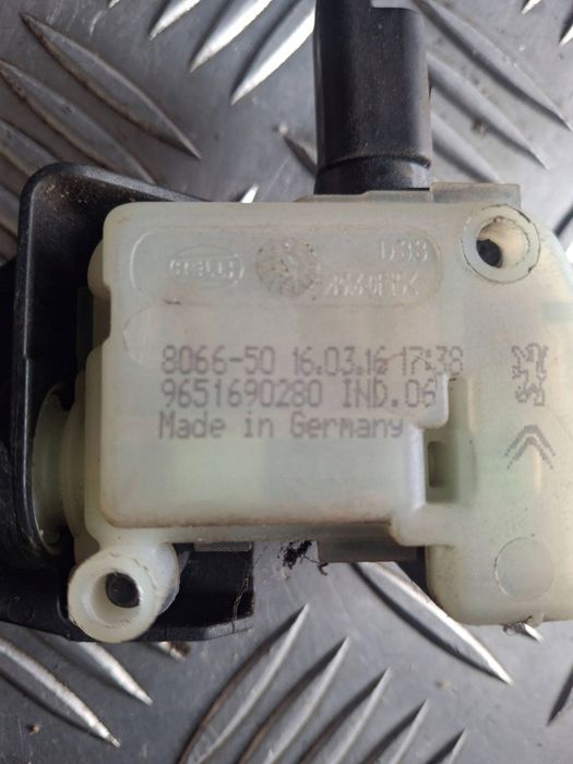 citroen ds4 2016 806650 siłownik klapki wlewu paliwa