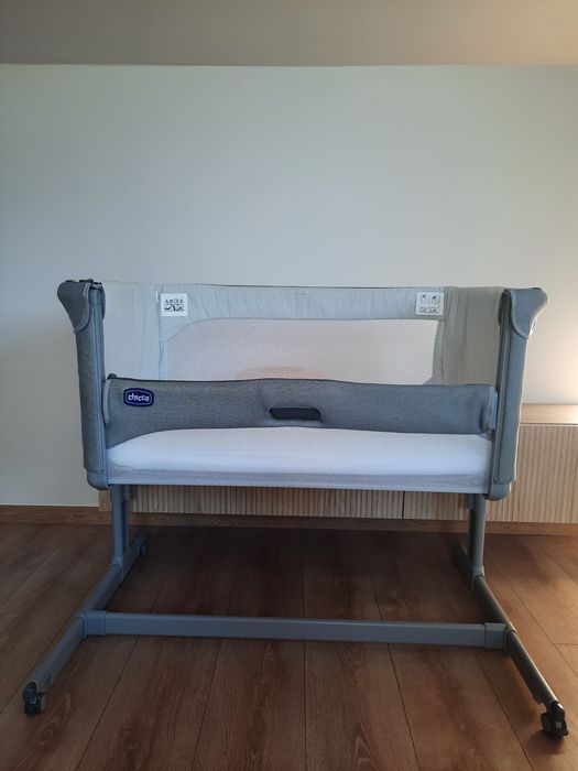 Łóżeczko dostawne Chicco Next2Me Magic Cool Grey