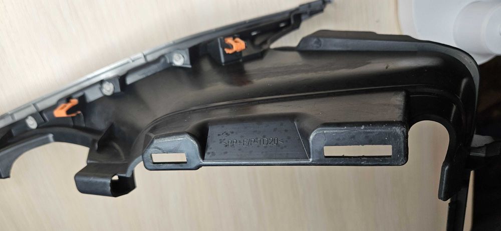 Окантовка перемикання передач Toyota Rav 4 2018 року 58821-42050