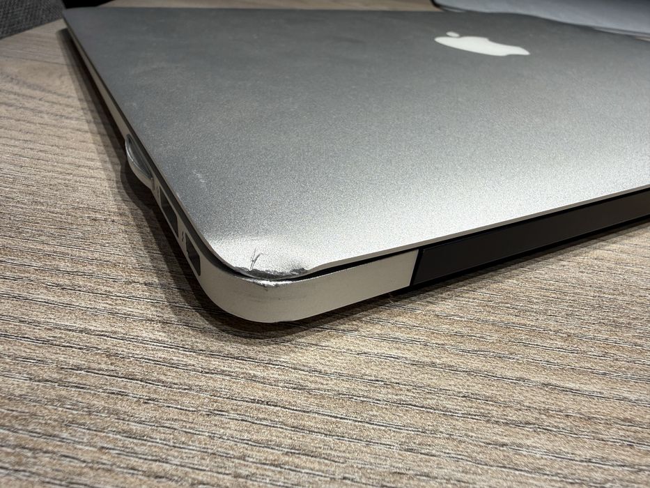 Macbook Air Apple 8GB 42 cykle !
