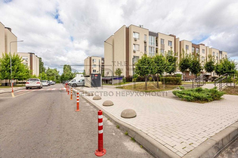 Продаж комерційного приміщення,  ЖК Parkland, вул. Михайла Дерегуса