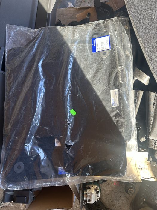 Коврики volvo xc60 2017-2025рік,32216555