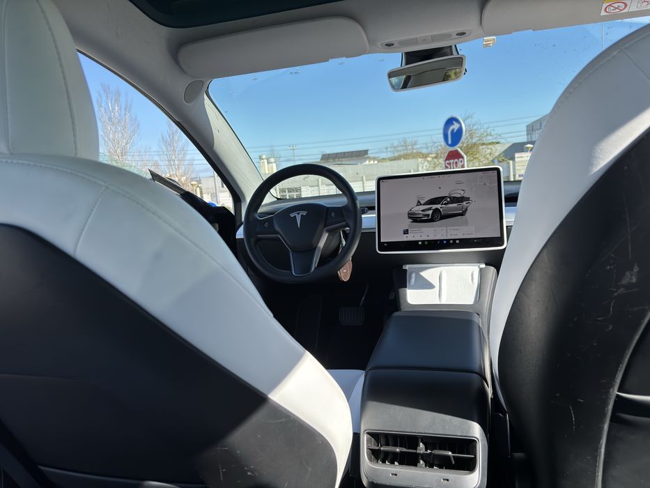 tesla model 3 long renge dual motor (financiamento se tiver interesse)