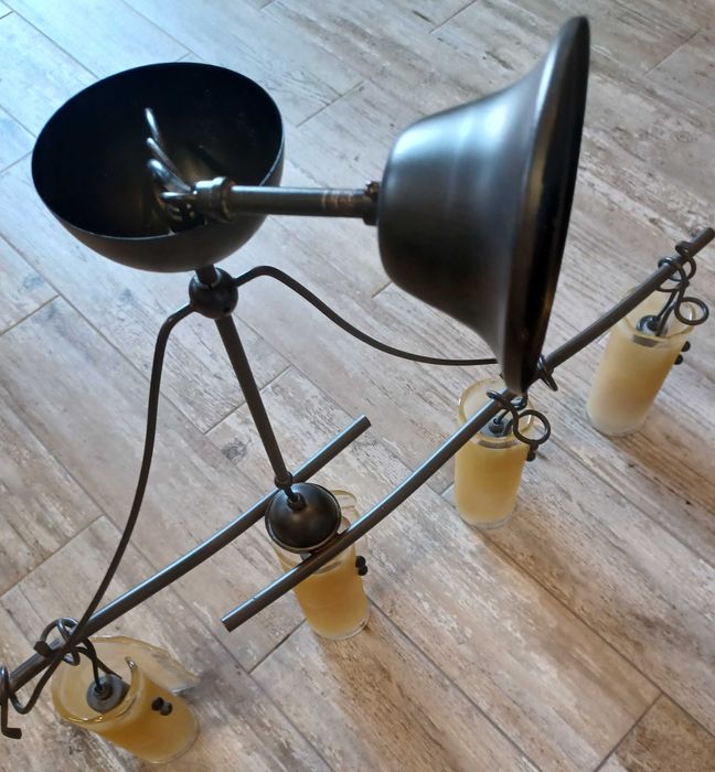 Candeeiro de cinco lâmpadas