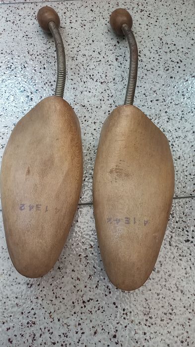 Formas antigas de calçado.