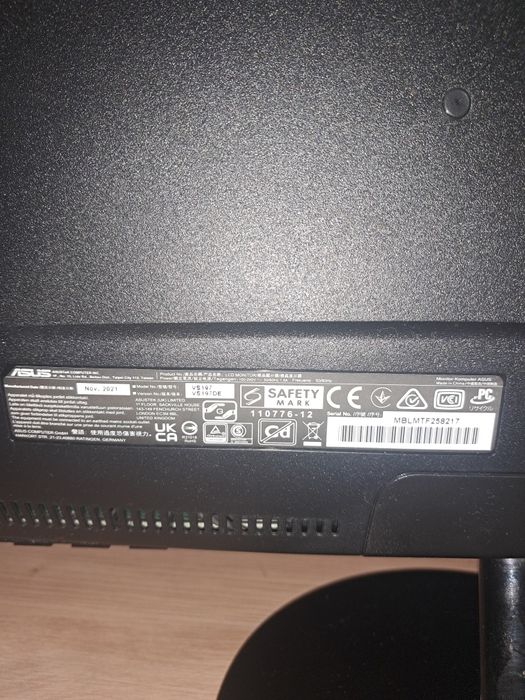 Dell Vostro 3710 + monitor Asus