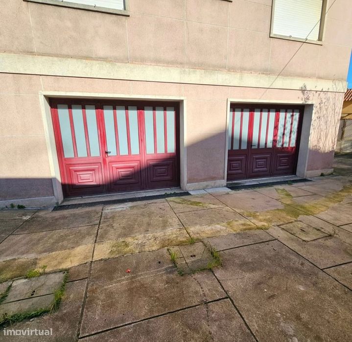 Armazém/garagem para arrendamento