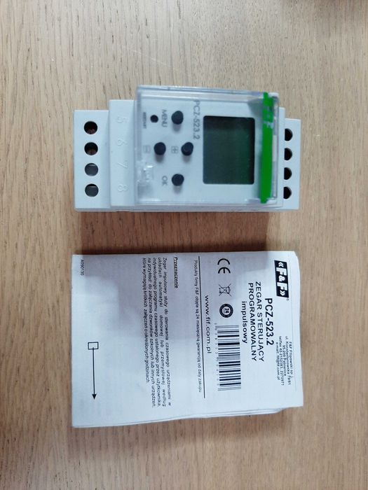 Zegar astronomiczny programowalny sterujący szkolny PCZ 523 F&F