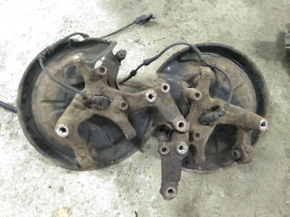 Задні цапфи Шкода А5 Skoda Octavia A5 оригінал 04-08