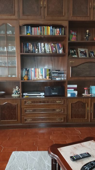 Móvel de sala vintage em cerejeira