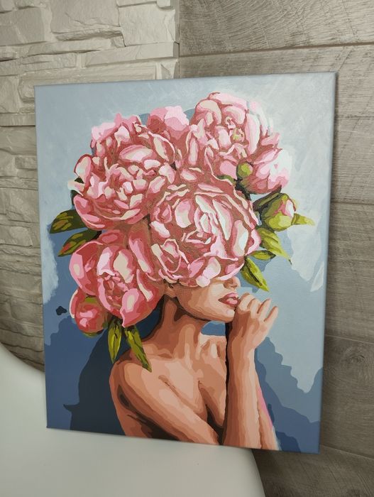 Готова картина по номерах 40х50 Дівчина з квітами