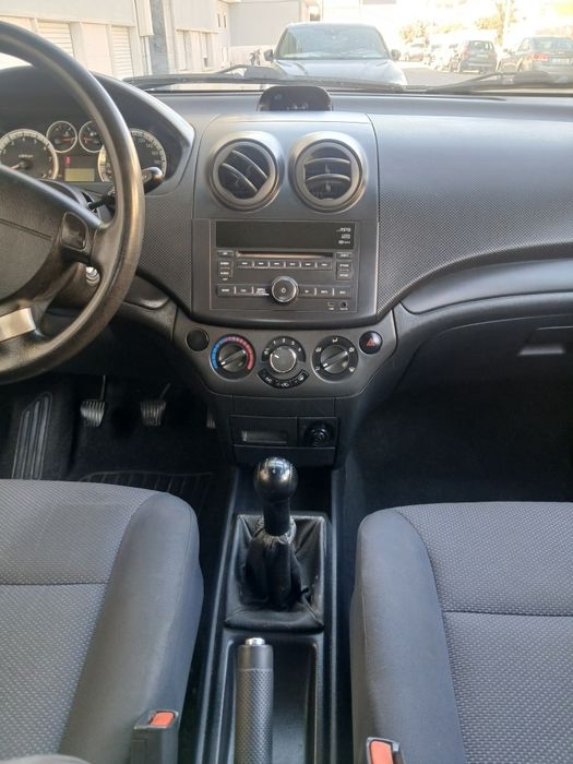 Chevrolet  Aveo 1.2  do ano 2010
