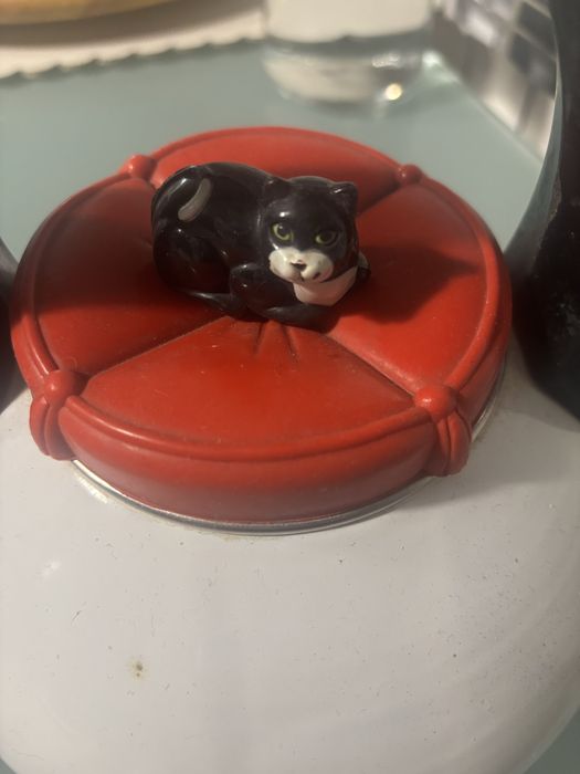 Chaleira gato branca