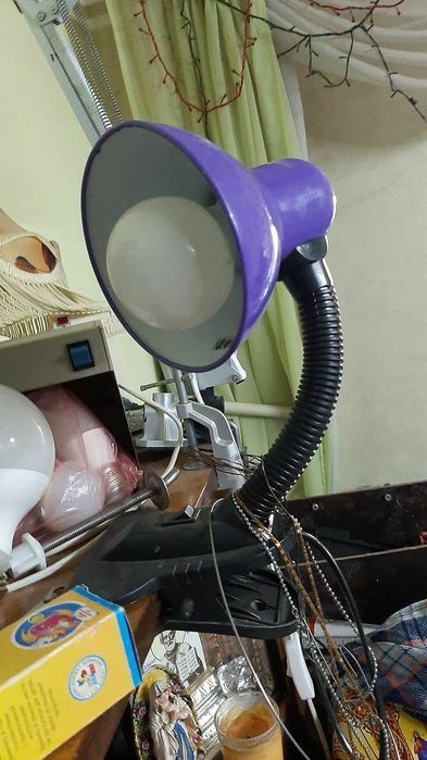 Лампы настольные, рабочие на 220в