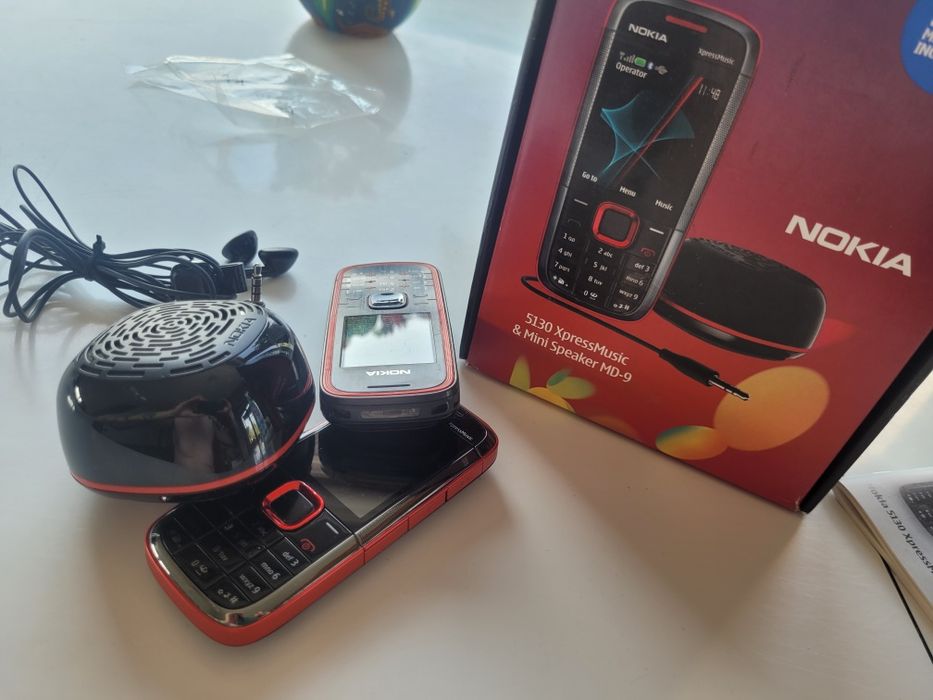 Muzyczny zestaw 2 x NOKIA 5130 + 5030c + Mini Speaker MD-9