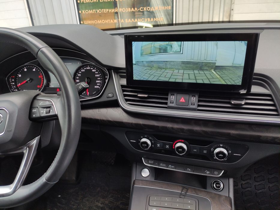Штатная магнитола экран для Audi Q5 2017+