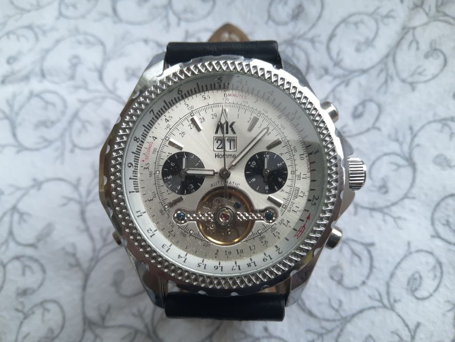 Часы АК Homme б/у