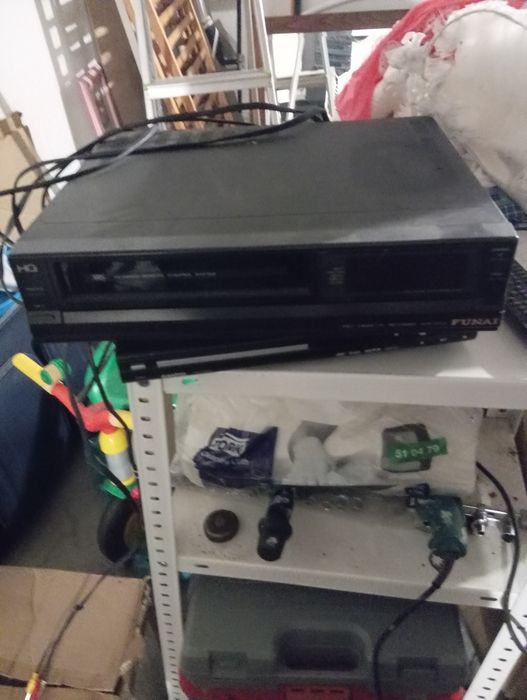 Leitor VHS com comando