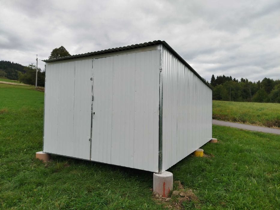 Garaż blaszany 3x5