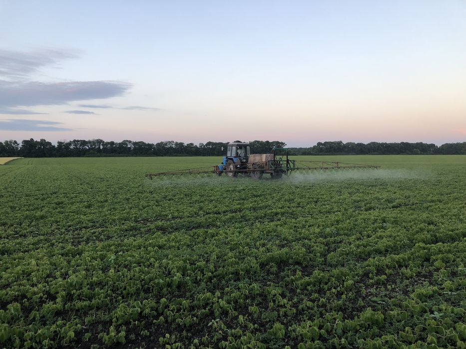 ОП2000 обприскувач причіпний