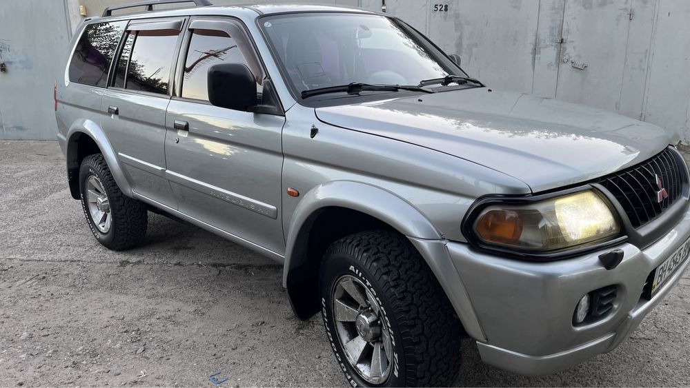 Продам Митцубиши паджеро 3.0 автомат, газ/бензин!