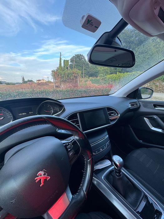 Peugeot 308 — fotografia 9