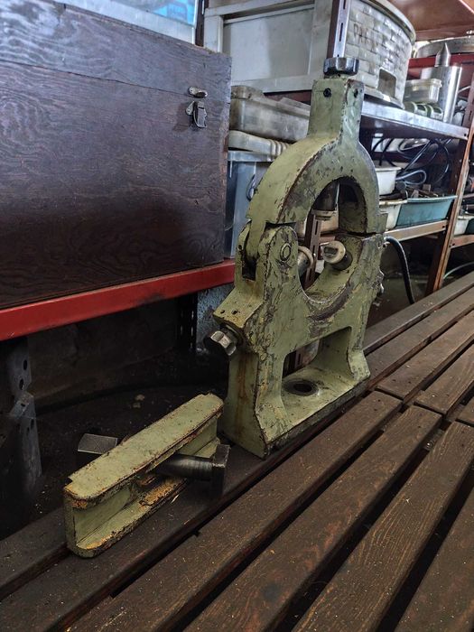 Torno universal de 3000 mm (Shenyang CW6163B Universal Lathe)