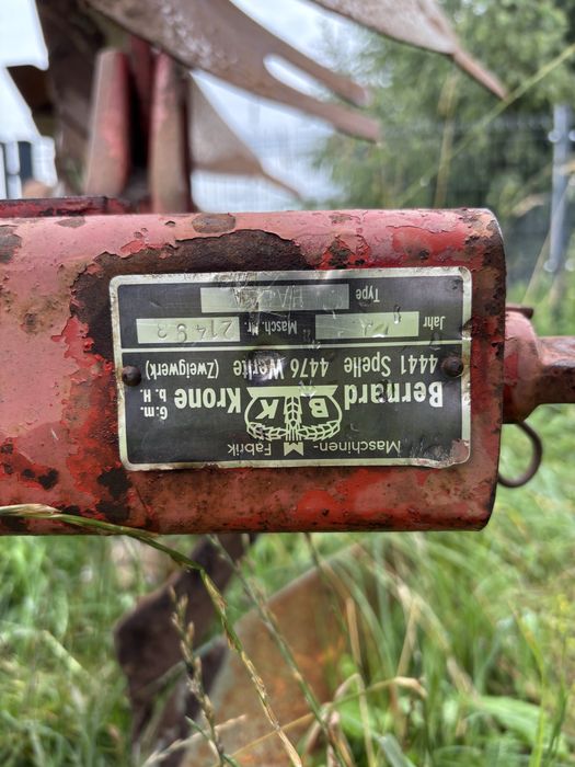 Pług Kronne halla 3 skibowy obrotowy