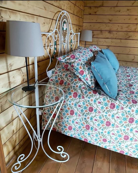 Cama de Ferro Vintage 140×200 cm com Estrado Articulado Novo – 319 €