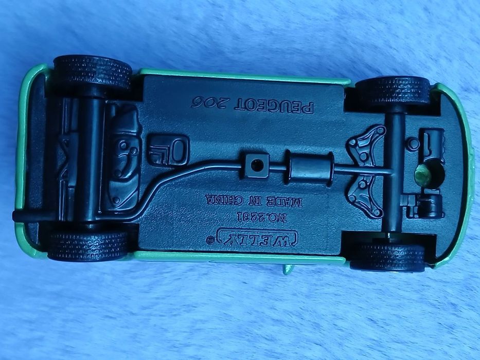 Редкая машинка PEUGEOT 206