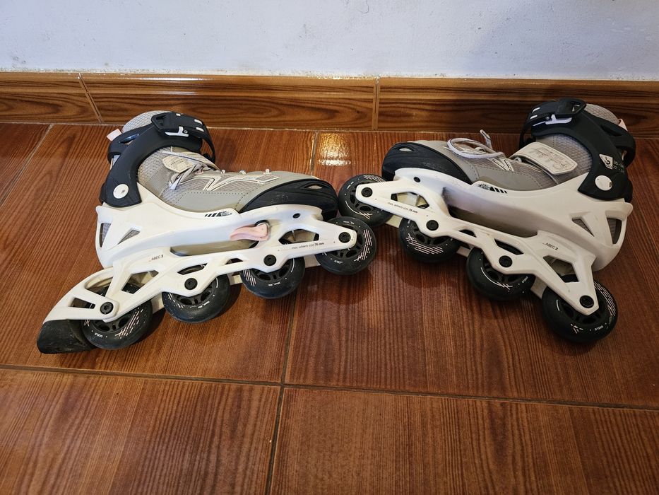 Vende-se  PATINS DE CRIANÇA. Bom estado.