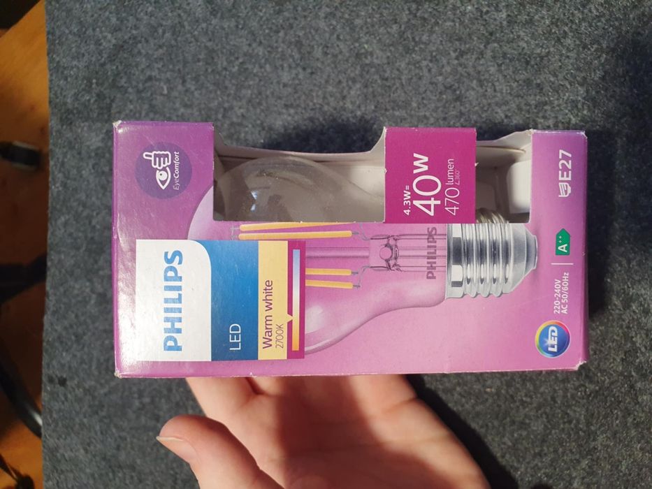 Lampa / Żarówka ozdobna LED Philips Warm 2700K E27 4.3W = 40W wat