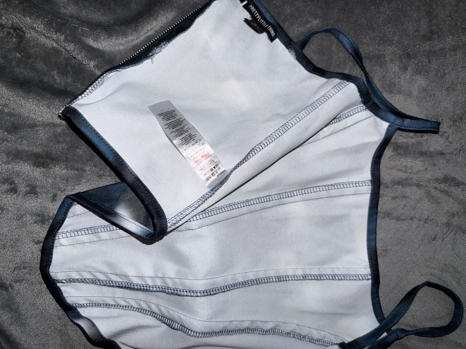 Gorset na cienkich ramiaczkach Prettylittlething  riz. 34