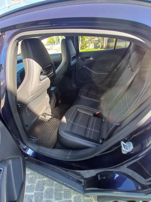 Mercedes  GLA 220Cdi urban + pack night