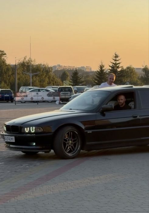 Продам БМВ е38 740