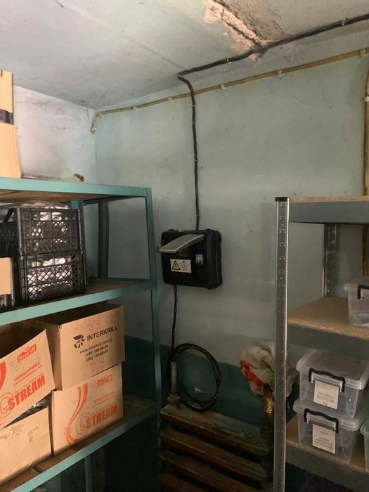 Продажа нежилого помещения.Победы-65