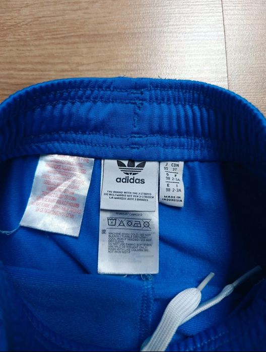 Adidas spodnie dresowe 98