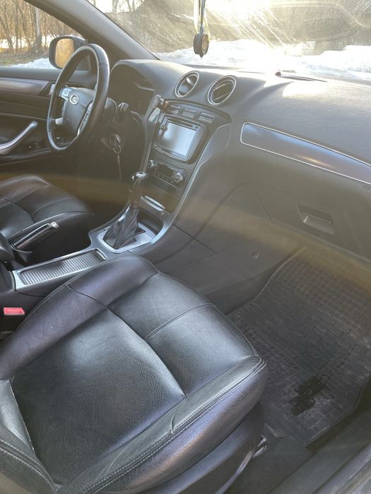 Ford Mondeo IV 2011  2.0 Дизель