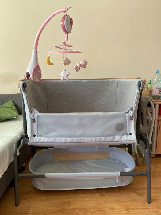 Łóżeczko dostawne Maxi-Cosi – jak nowe + karuzela GRATIS