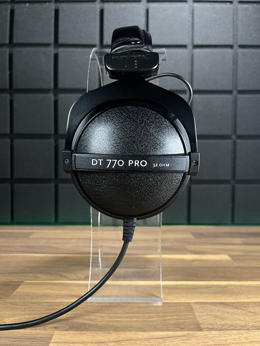Beyerdynamic DT 770 PRO 32 ohm (Доставимо кур’єром — БЕЗКОШТОВНО!)