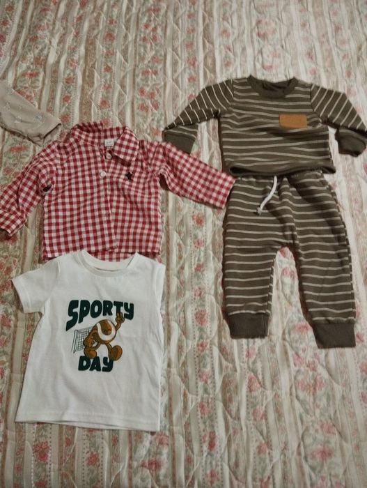 Roupa de bebê dos 3 aos 9 meses .