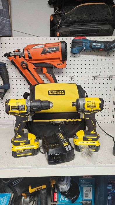 Zestaw Stanley Wkrętarka SFMCD715 + Zakrętarka SFMCF810 2x4ah