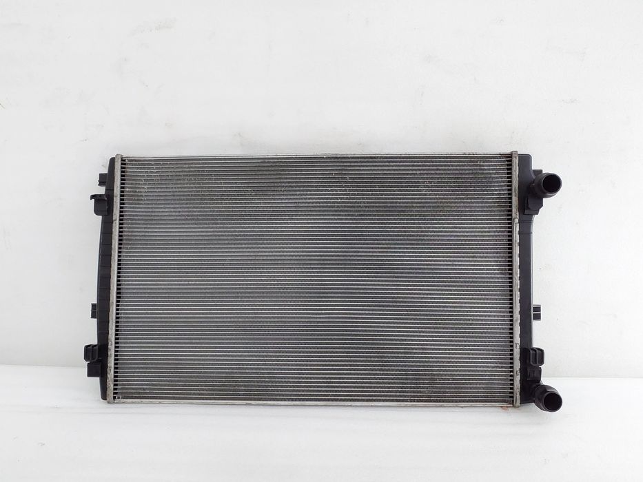 Radiador de água VOLKSWAGEN Golf VII (5G1, BQ1, BE1, BE2)