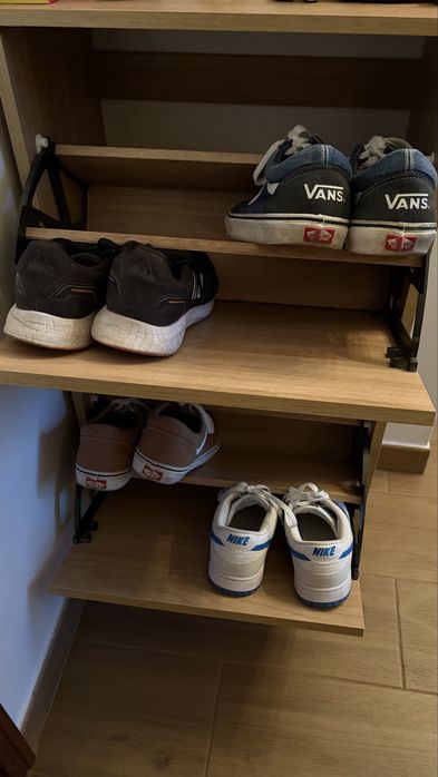 Sapateira IKEA com 2 compartimentos